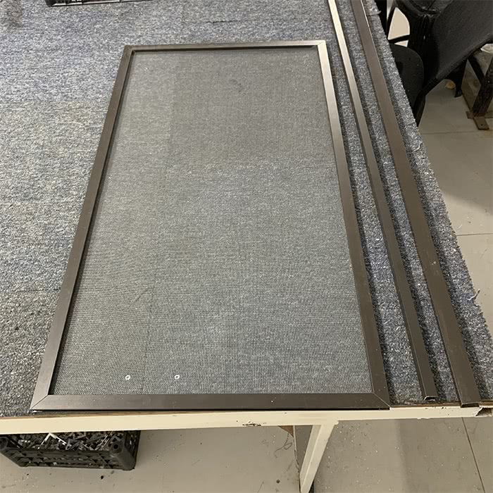 instalacao-de-tela-mosquiteiro-removivel