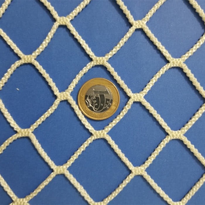 tela com menor abertura