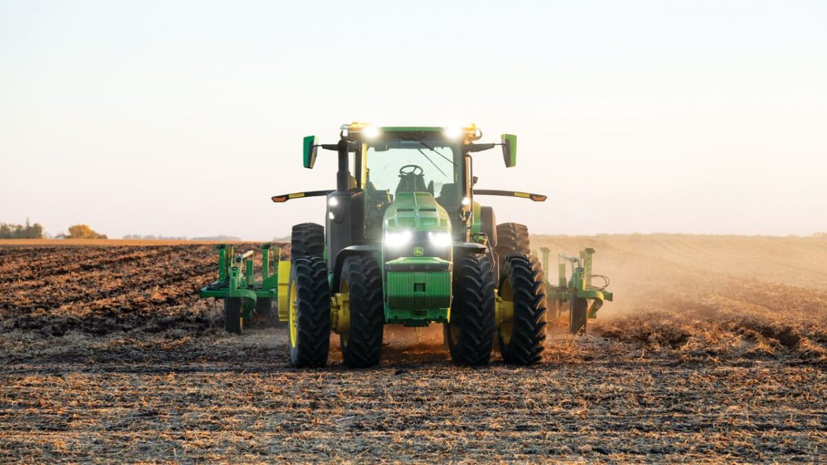 Alugar ou comprar máquinas agrícolas